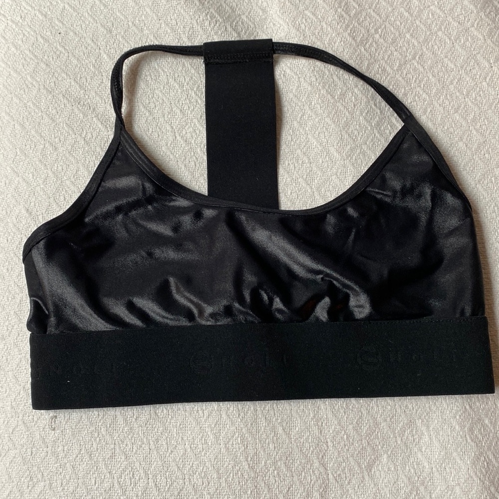 🖤Noli Yoga Liquid Sports Bra🖤